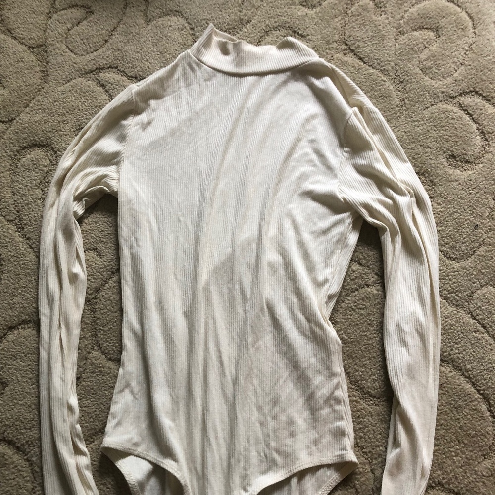 BODY SUIT